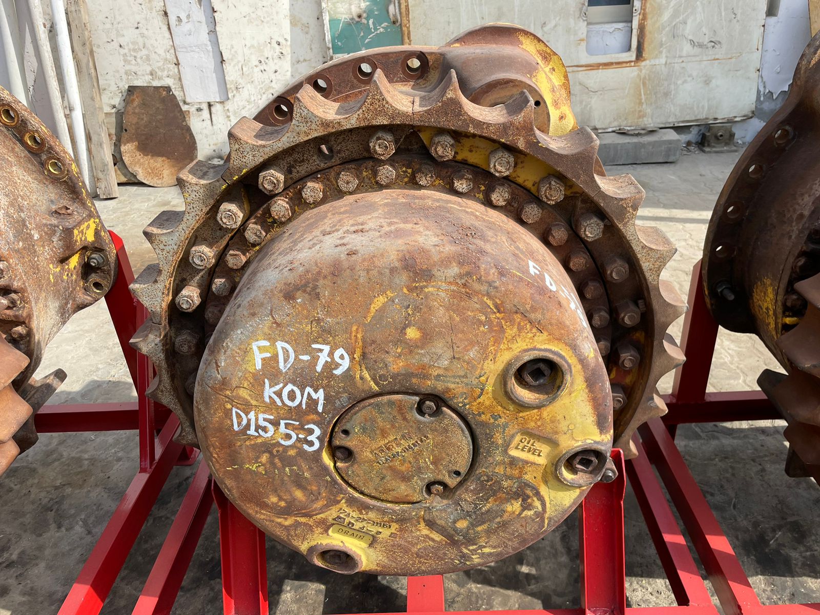 Бортовой редуктор для бульдозера Komatsu D155-5