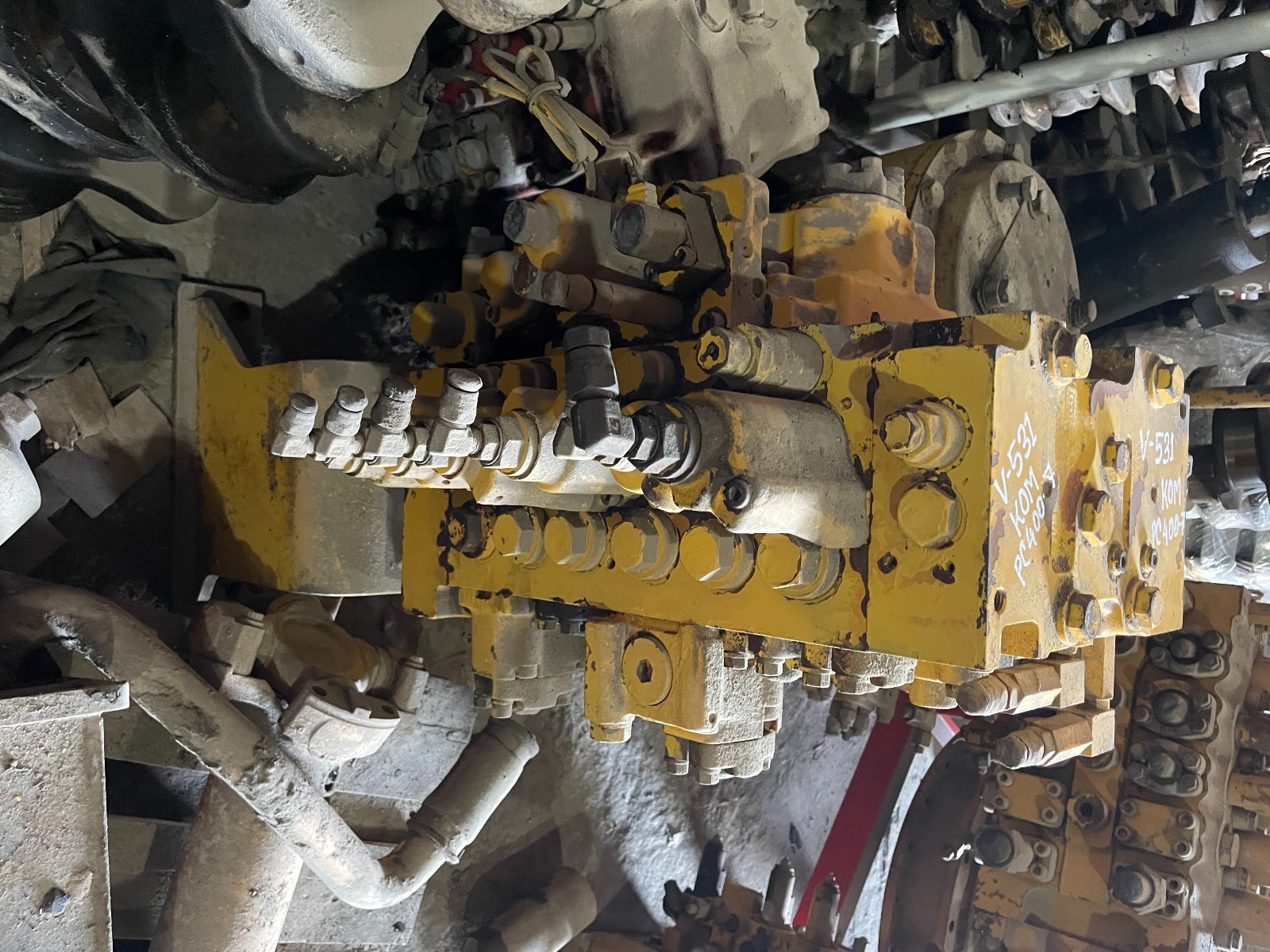 Гидрораспределитель (Control Valve) на Komatsu PC400-7