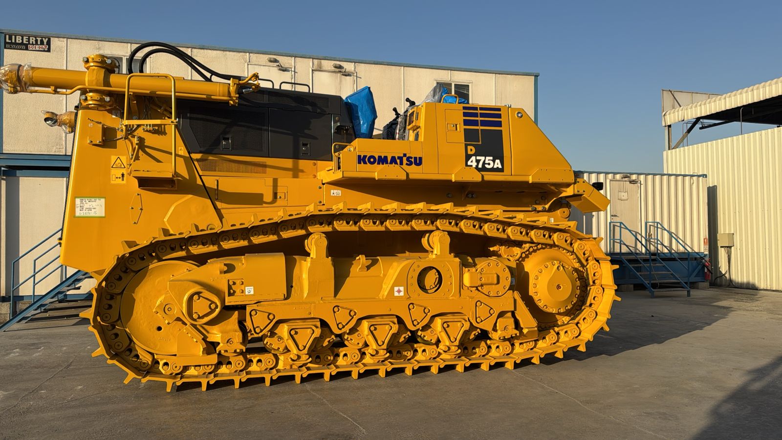 Бульдозер Komatsu 475