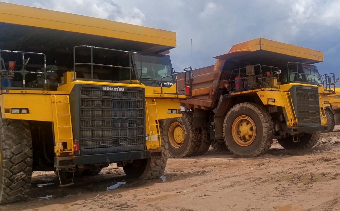 Самосвал Komatsu HD785-7R