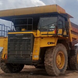 Карьерный самосвал Komatsu HD785-7R