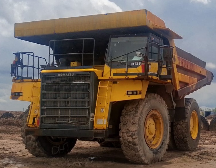 Карьерный самосвал Komatsu HD785-7R